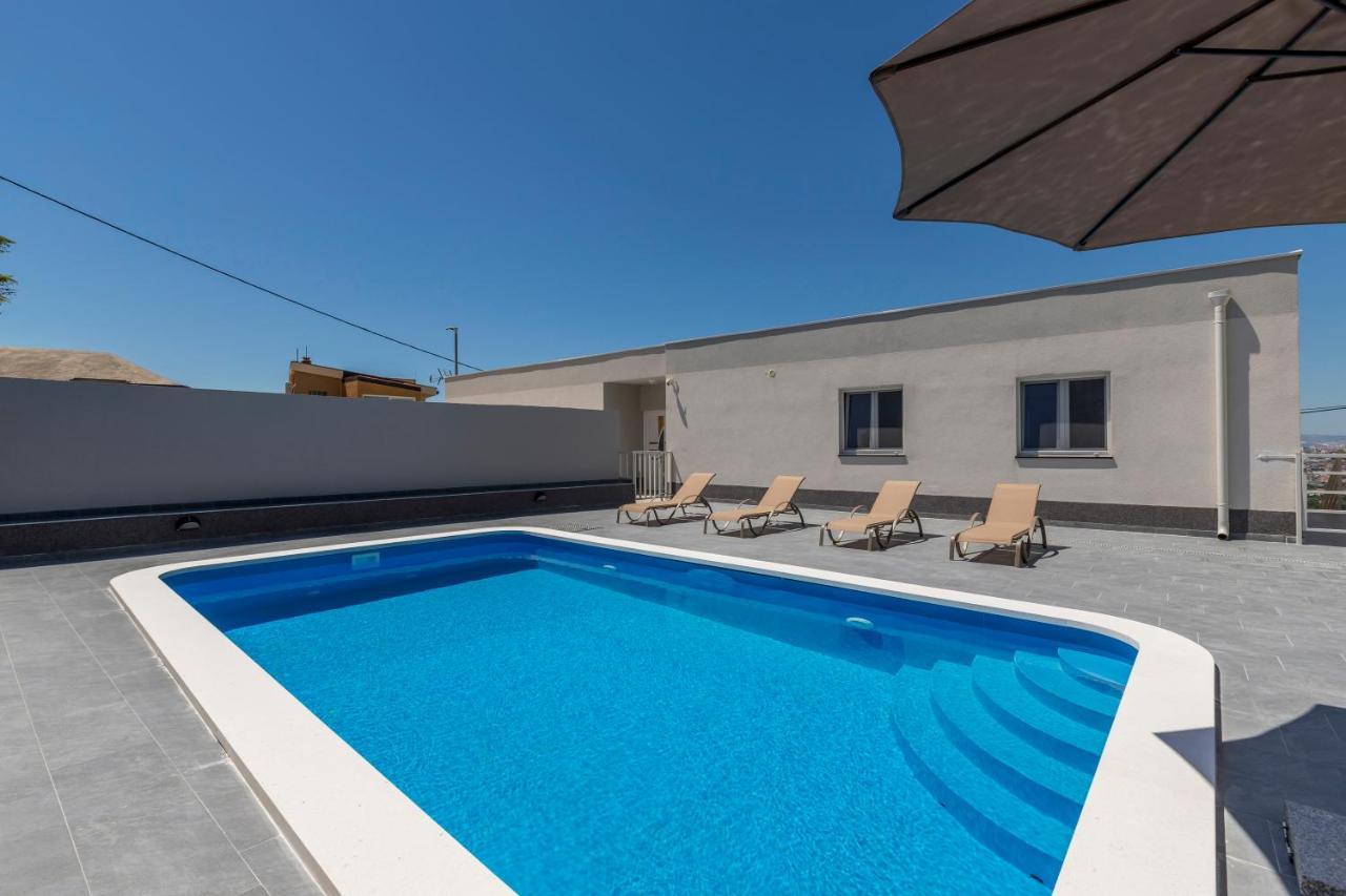 House With Private Pool Magdalena Lägenhet Podstrana Exteriör bild